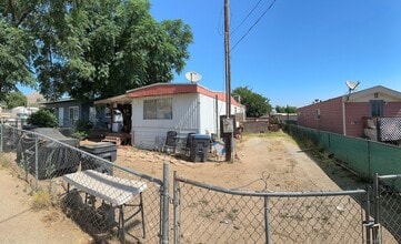 Building Photo - 21590 Club Dr