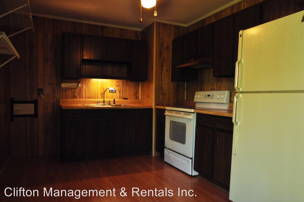 Building Photo - 3 br, 1.5 bath House - 105 Pine Cone Lane