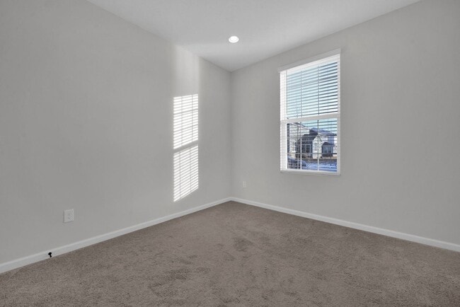 Foto del edificio - High End-New Build 5 Bed Home Plain City