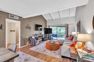 Building Photo - 2160 S Palm Canyon Dr