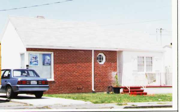 Building Photo - 12 Ambrose Ave
