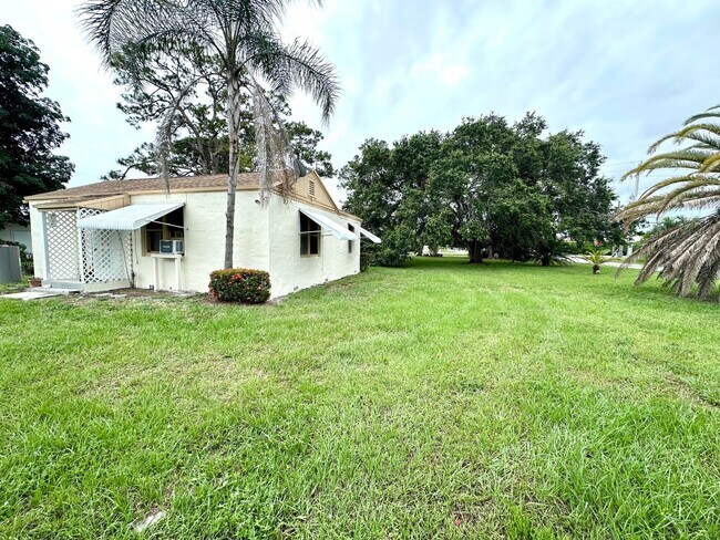 Foto del edificio - 4743 Purdy Ln