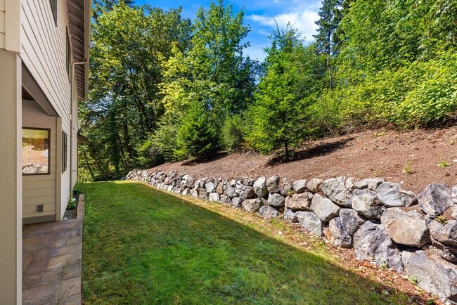 Building Photo - Lake Forest Park - AMAZING Contemporary 4 ...