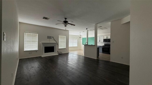 Building Photo - 3819 Eagles Nest St