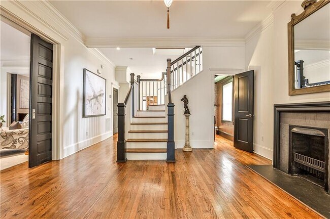 Building Photo - 276 9th St NE
