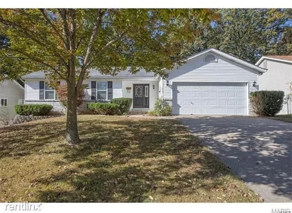 Primary Photo - 879 Hardcastle Dr