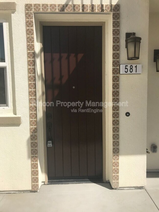 Foto del edificio - 581 Pioneer St