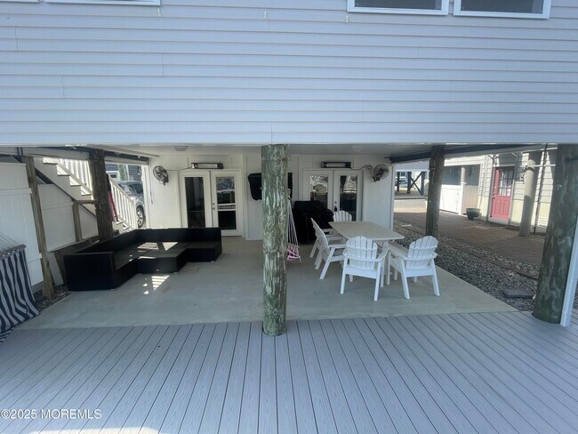 Building Photo - 216 Mallard Ln
