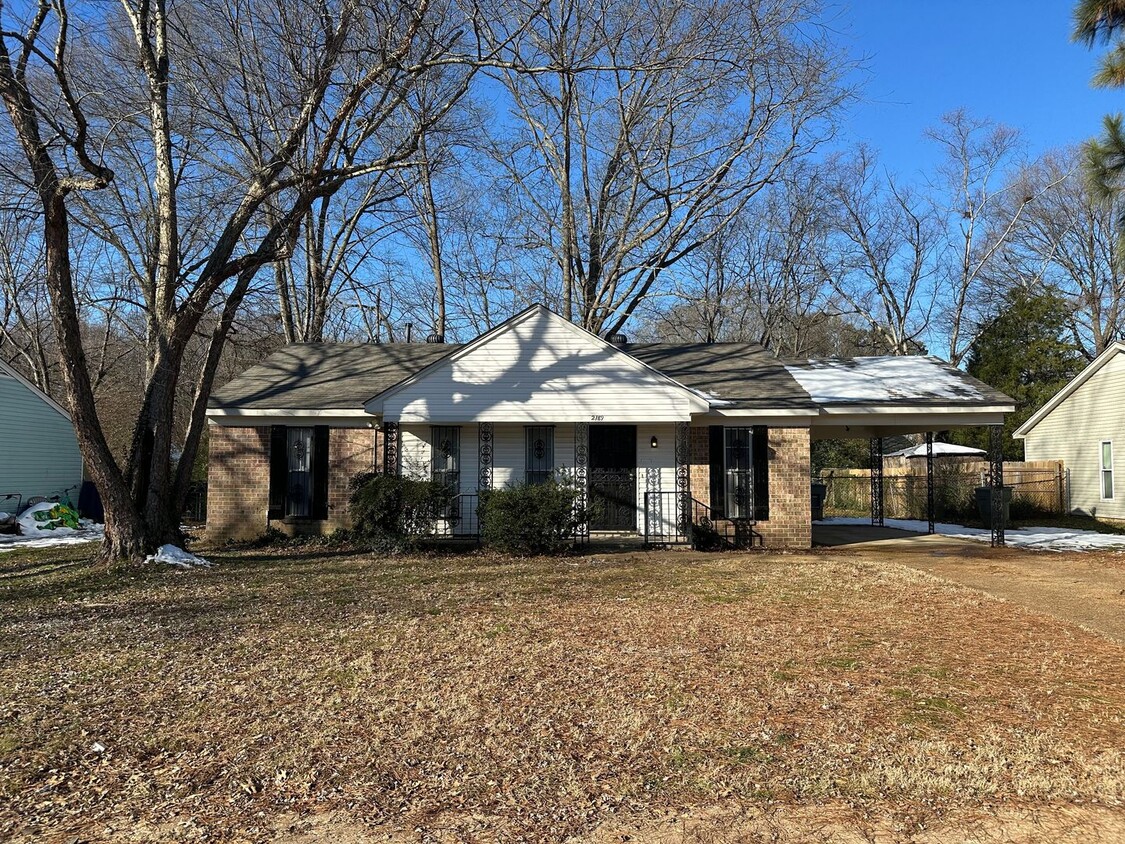 Foto principal - Newly Renovated 3 bed 2 bath in Memphis, TN