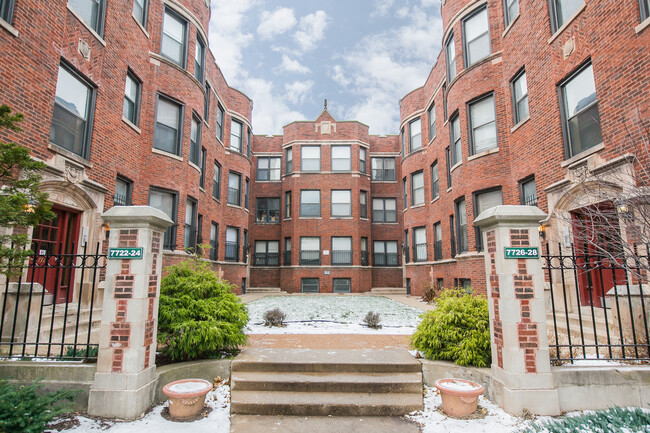 Building Photo - 7726 N Marshfield Ave