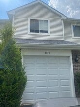 Building Photo - 1105 Cambria Ln S