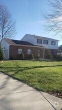 Building Photo - 2272 Oakhurst Dr