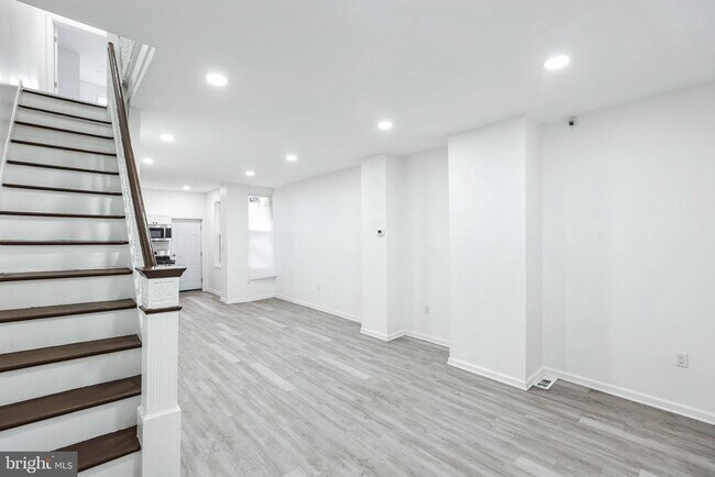 Foto del edificio - 5540 Harmer St