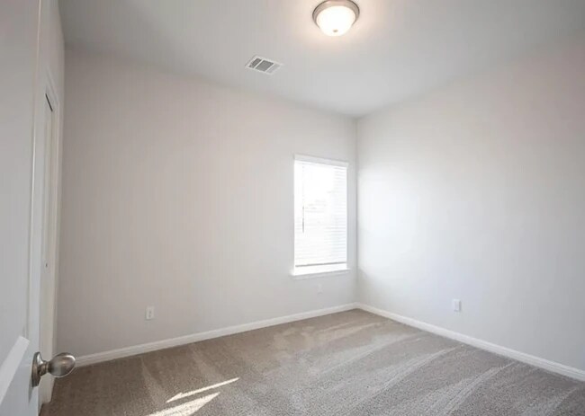 Foto del edificio - 129 Winding Hollow Ln