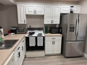 Building Photo - 2613 Nassau Bend