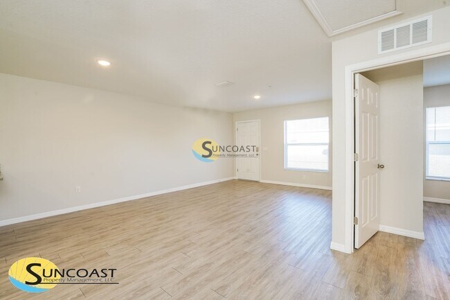 Foto del edificio - 8142 Juniper Rd