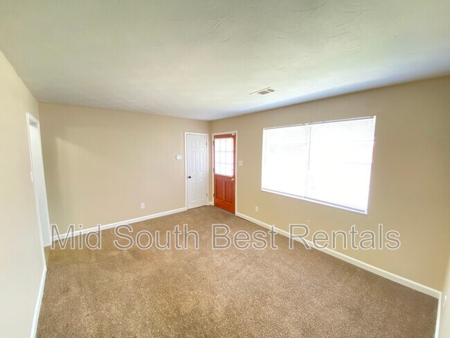 Foto del edificio - 2151 Willow Wood Ave