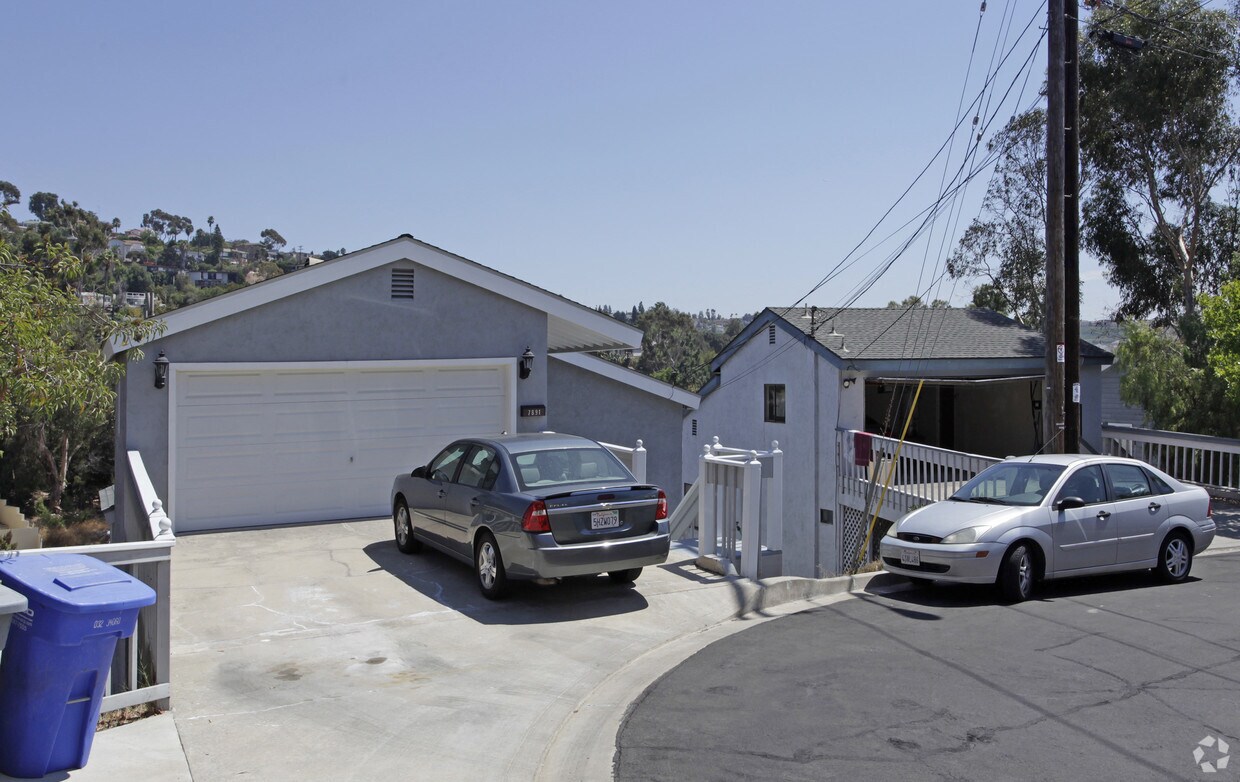 Building Photo - 7881 Cimmaron Ln