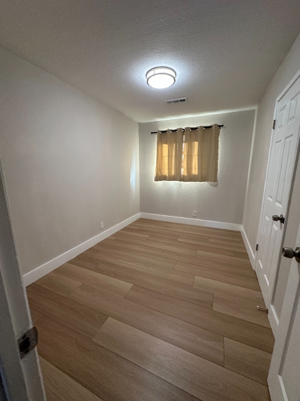 Building Photo - 276 Lippert Ave