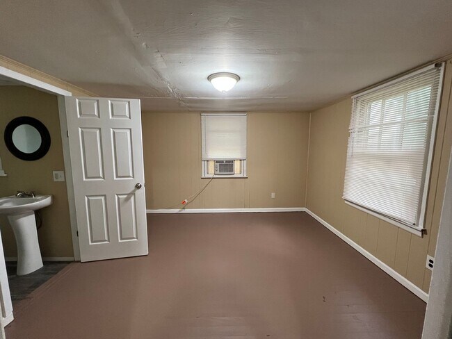 Foto del edificio - Home for Rent in Montgomery