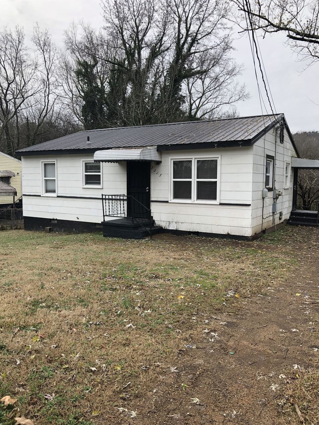 Building Photo - 3 bedroom in Chattanooga TN 37410