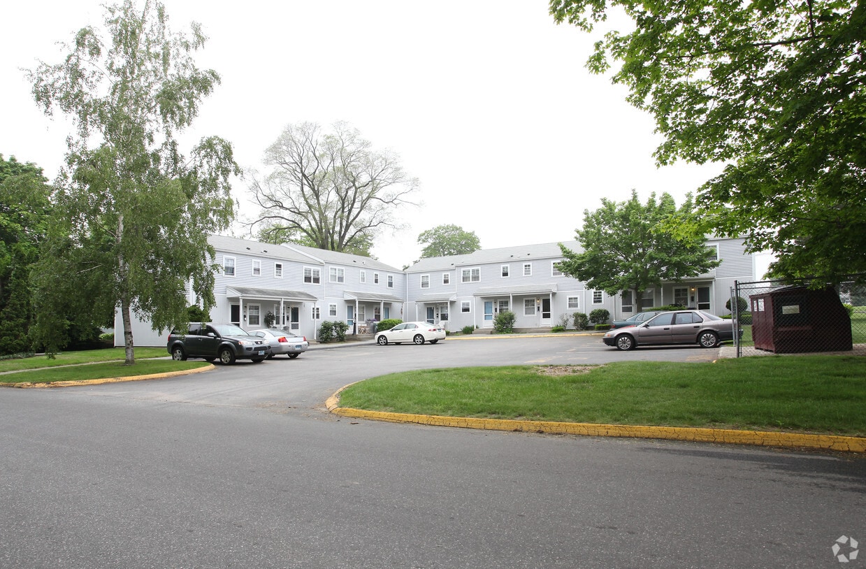 Foto del edificio - Branford Manor