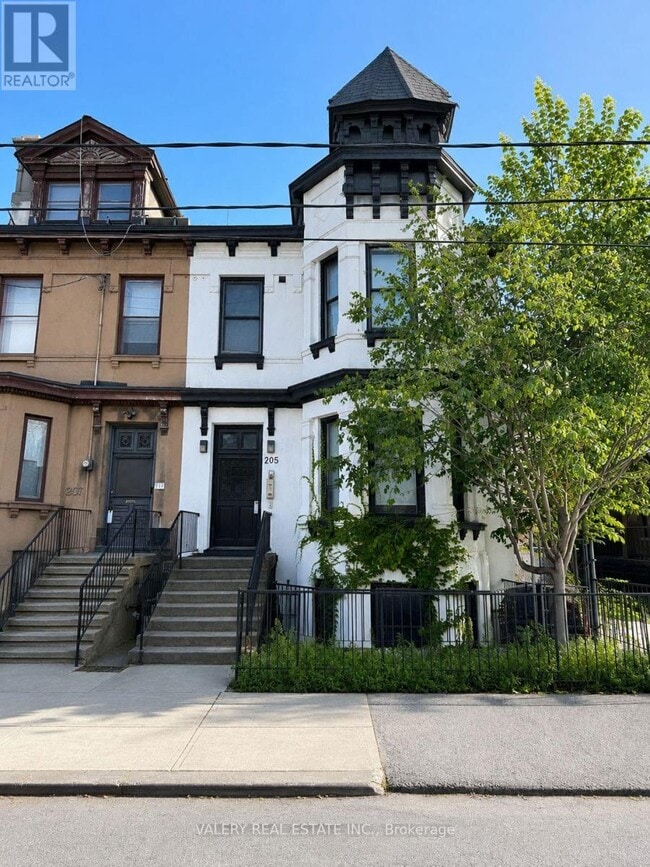 Building Photo - 205 Gerrard St E