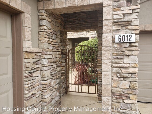 Foto del edificio - 5 br, 3 bath House - 6012 Southerness Dr