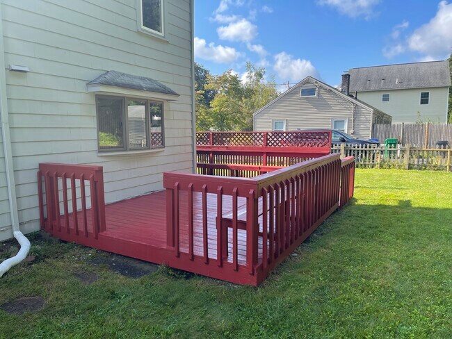 Foto del edificio - 171 Wiswall Rd