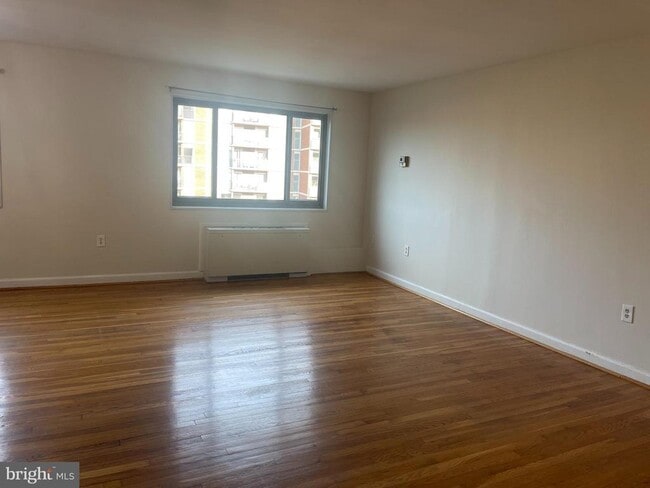 Foto del edificio - 1200 S Arlington Ridge Rd