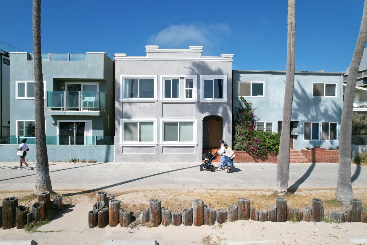 Primary Photo - 2209 Ocean Front Walk