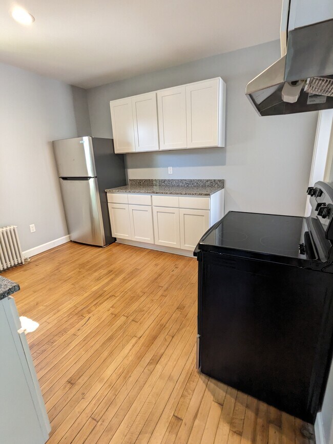 Kitchen - 25 Clarence St
