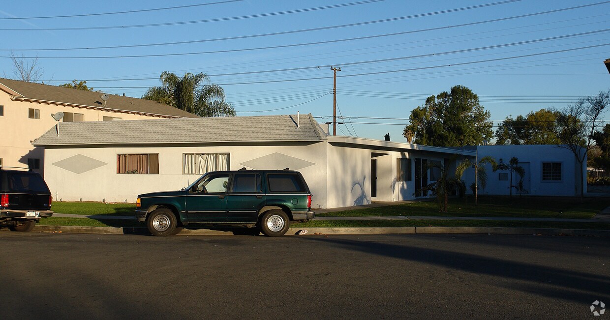 Foto principal - 1815 W Crestwood Ln