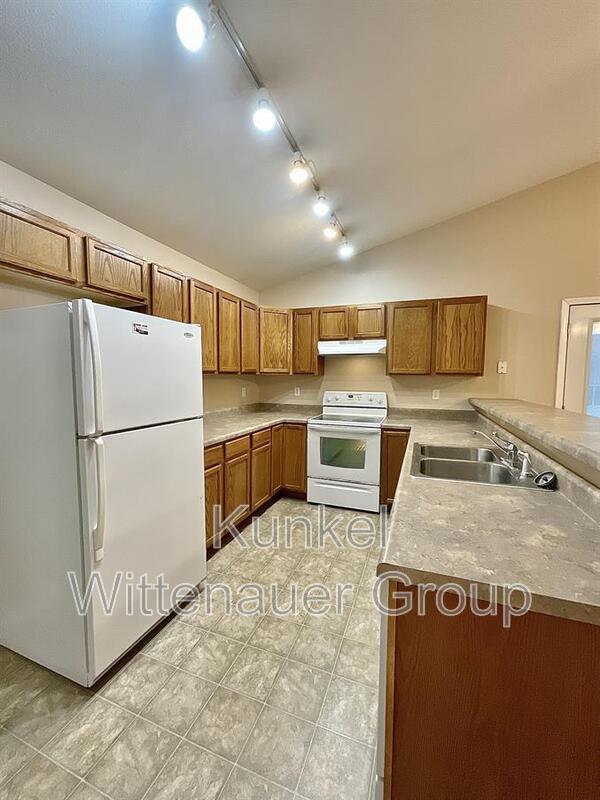 Foto del edificio - 10909 Kentfield Dr