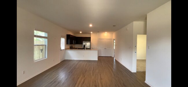 Foto del edificio - Room in House on Gabbro Gdns