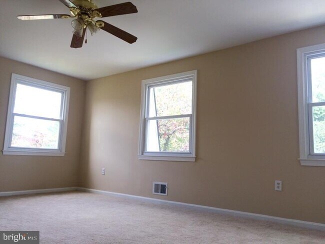 Building Photo - 1311 Potomac Heights Dr