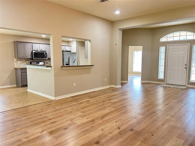 Building Photo - 8714 Willancy Ln