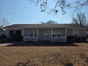 Building Photo - 108 Woodbridge Rd