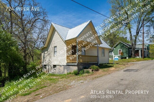 Building Photo - 724 Piper Ave