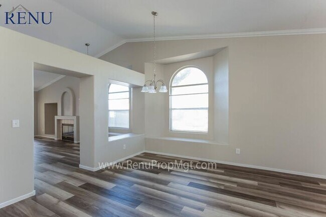 Foto del edificio - Available NOW! Beautiful 3 Bedroom Home in...