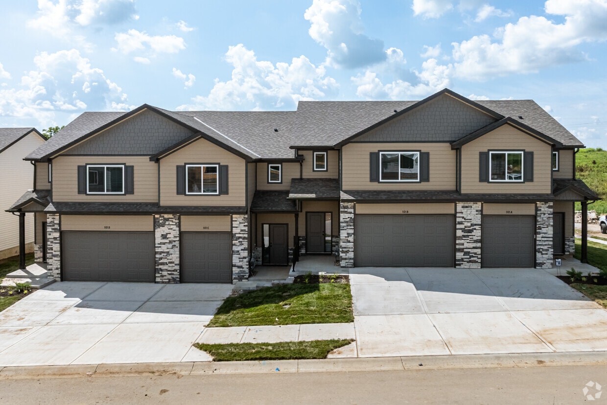 Foto principal - Fairview Crossing Townhomes