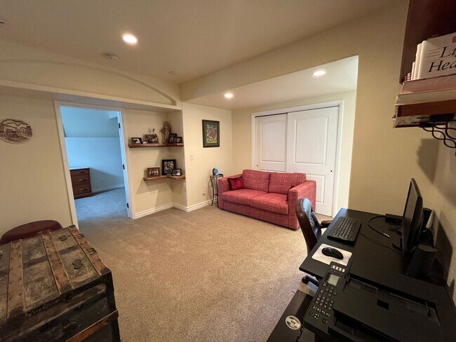Foto del edificio - Stunningly Upgraded Home in Prime Arvada L...