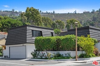 Building Photo - 17157 Avenida De Santa Ynez