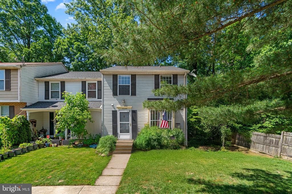 Primary Photo - 15649 Mews Ct