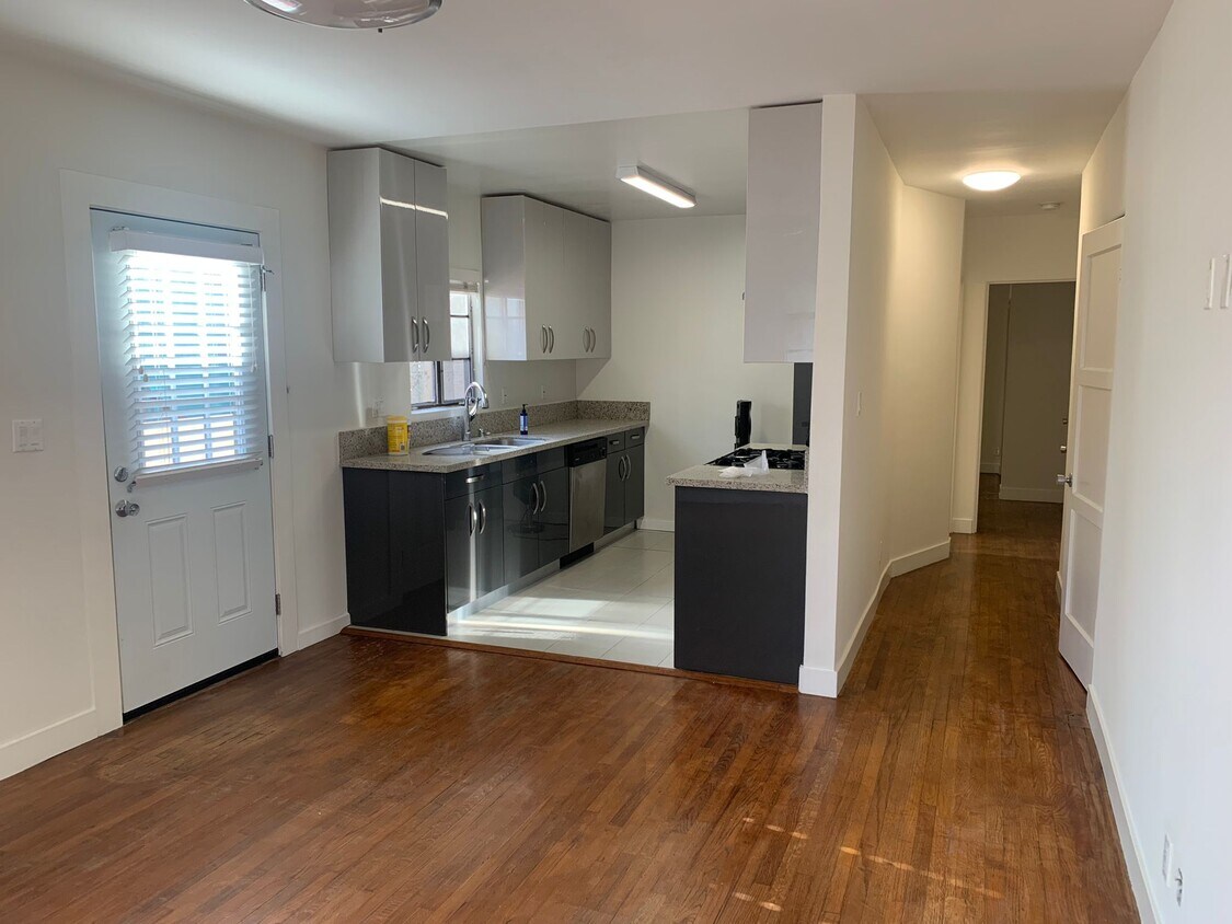 Foto principal - 723 Idaho Ave