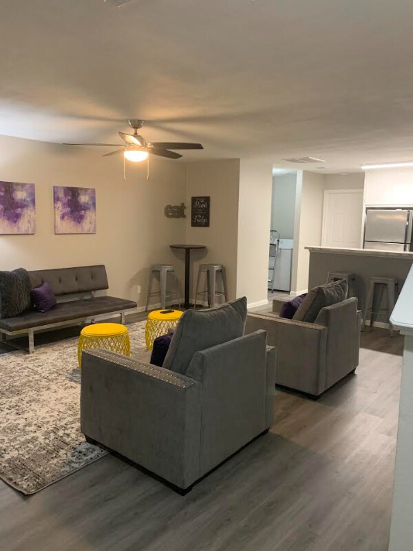 Foto principal - 23241 Richards Rd