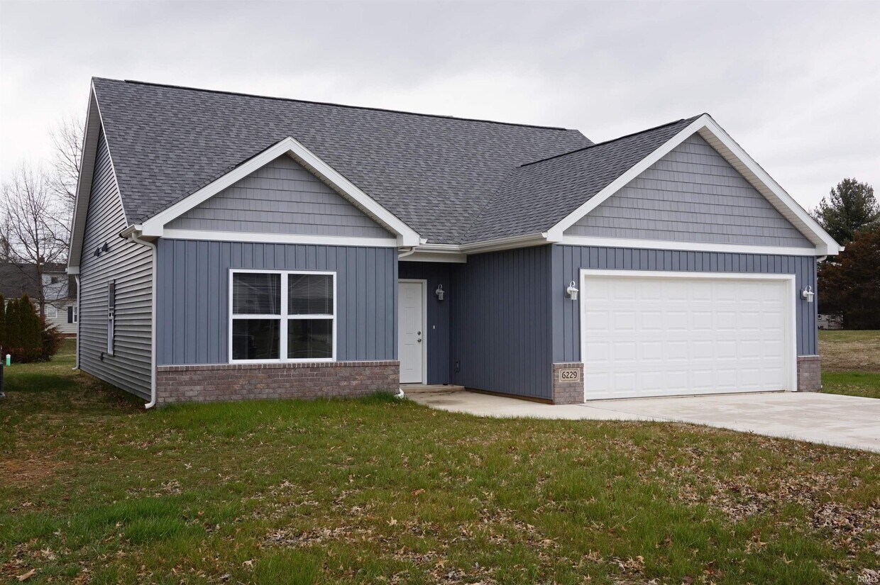 Foto principal - 6229 Becker Dr