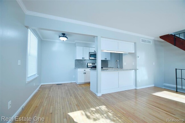 Building Photo - 1527 Mariner Dr