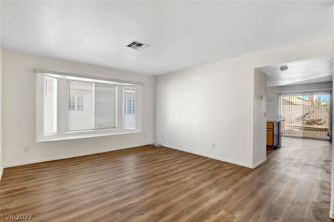 Building Photo - 1428 Desert Hills Dr