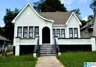 Building Photo - 607 E 22nd St